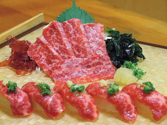 Sushi, horse sashimi Higo Katsu