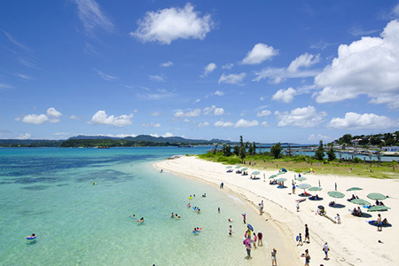 It's a must-see for those who go to Okinawa! Clothes and items from July to mid-October