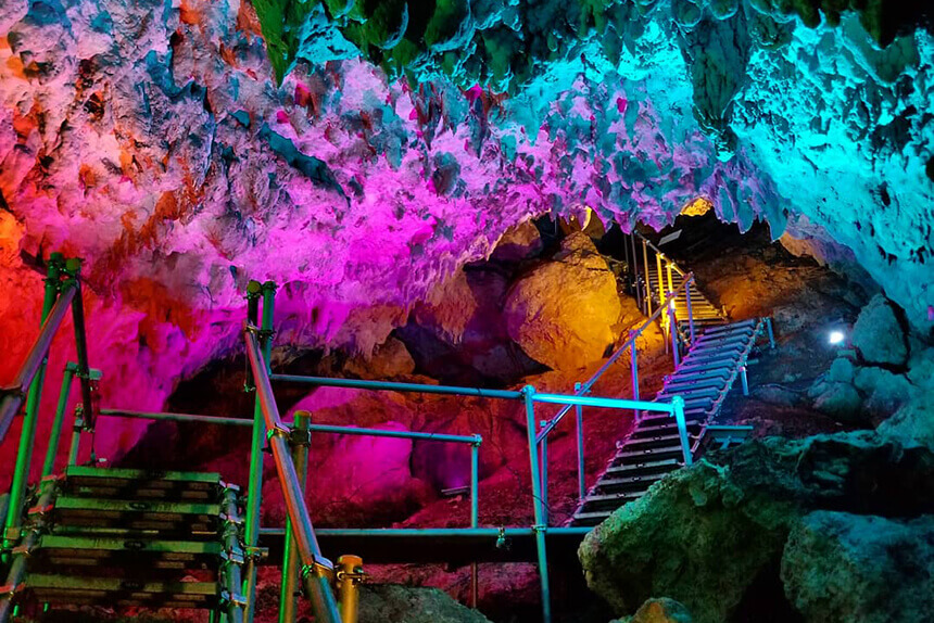 solutional cave CAVE OKINAWA Uruma City