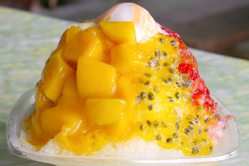 On many days, there are huge shaved ice "Tropical Fruit Mountain", a huge shaved ice with Okinawa mangos (season limited), dragonflies, passion fruits, etc. from Okinawa, can be sold a day.