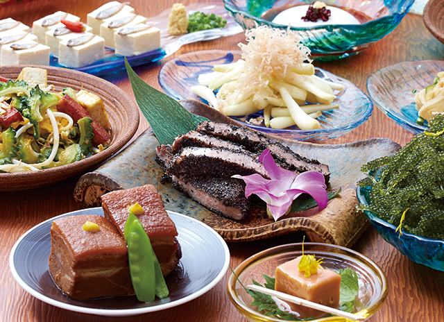 Okinawan cuisine that recreates the taste of aunt. Raftate, grilled tebichi salt, stewed cartilage sauce, etc. are all exquisite