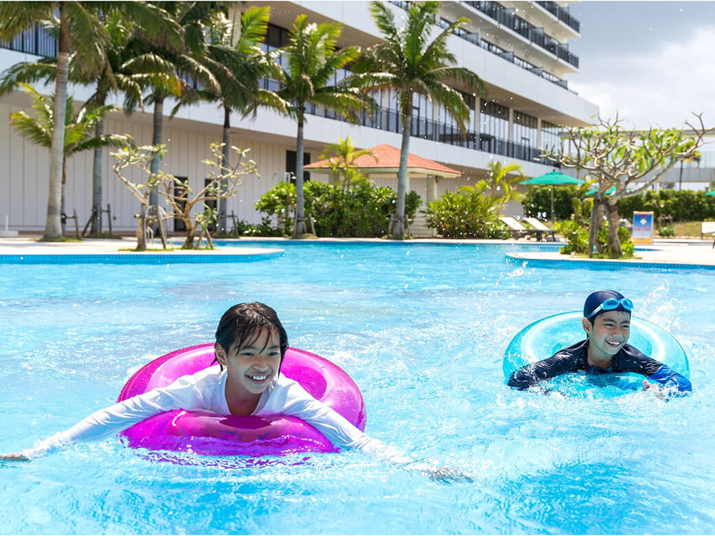 Southern Beach Hotel & Resort Pool