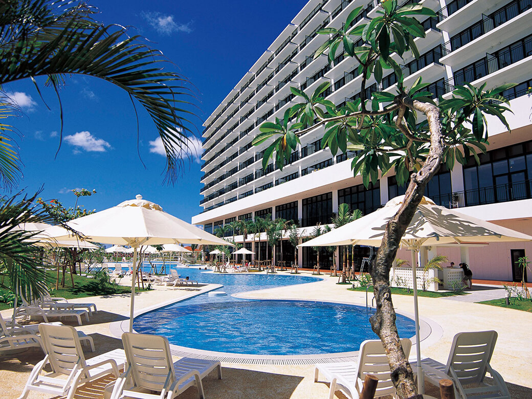 Southern Beach Hotel & Resort Pool Outside